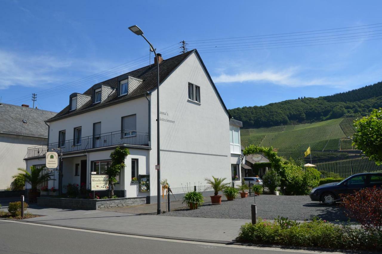 Wein & Gastehaus Ballmann Trittenheim Extérieur photo